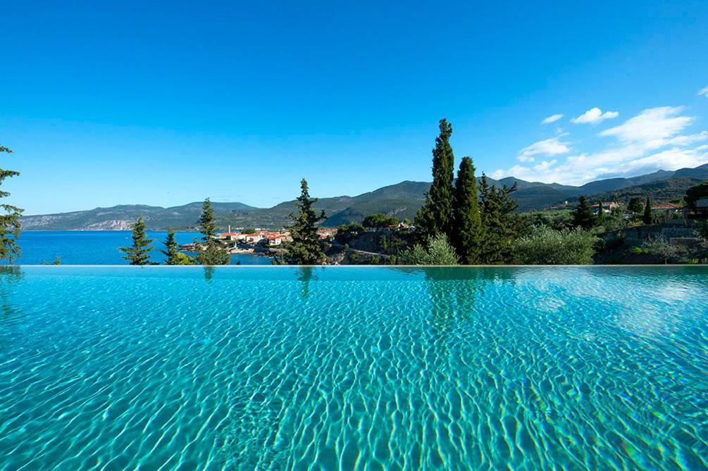 Diapori Suites Hotel Kardhamili Bagian luar foto