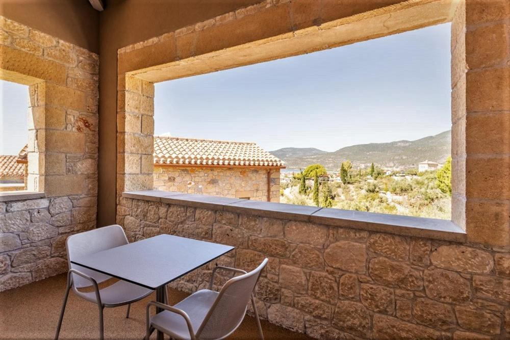 Diapori Suites Hotel Kardhamili Bagian luar foto