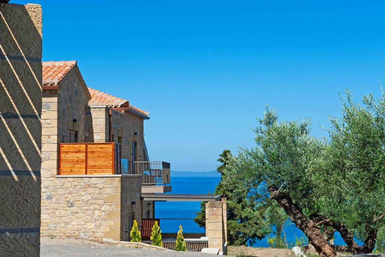 Diapori Suites Hotel Kardhamili Bagian luar foto