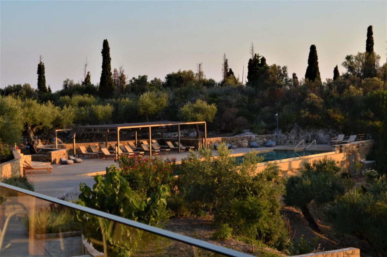 Diapori Suites Hotel Kardhamili Bagian luar foto
