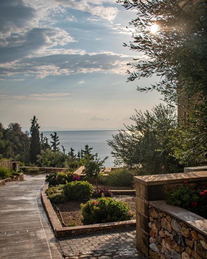 Diapori Suites Hotel Kardhamili Bagian luar foto