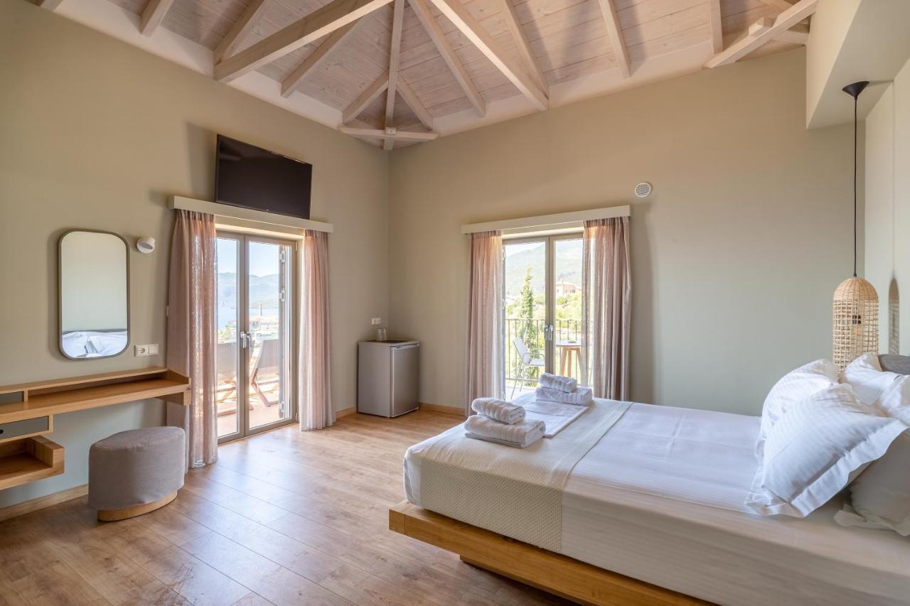 Diapori Suites Hotel Kardhamili Bagian luar foto