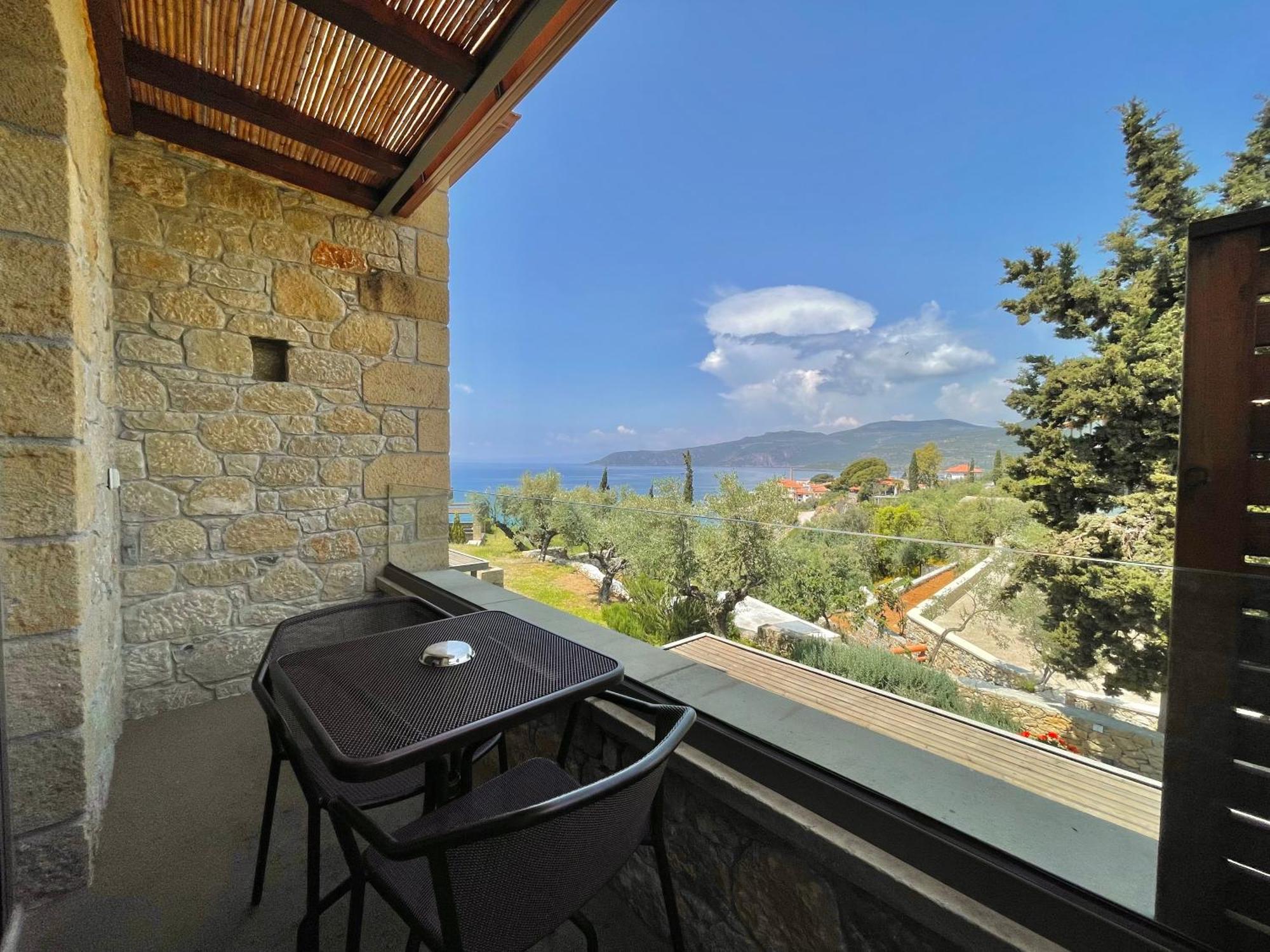 Diapori Suites Hotel Kardhamili Bagian luar foto