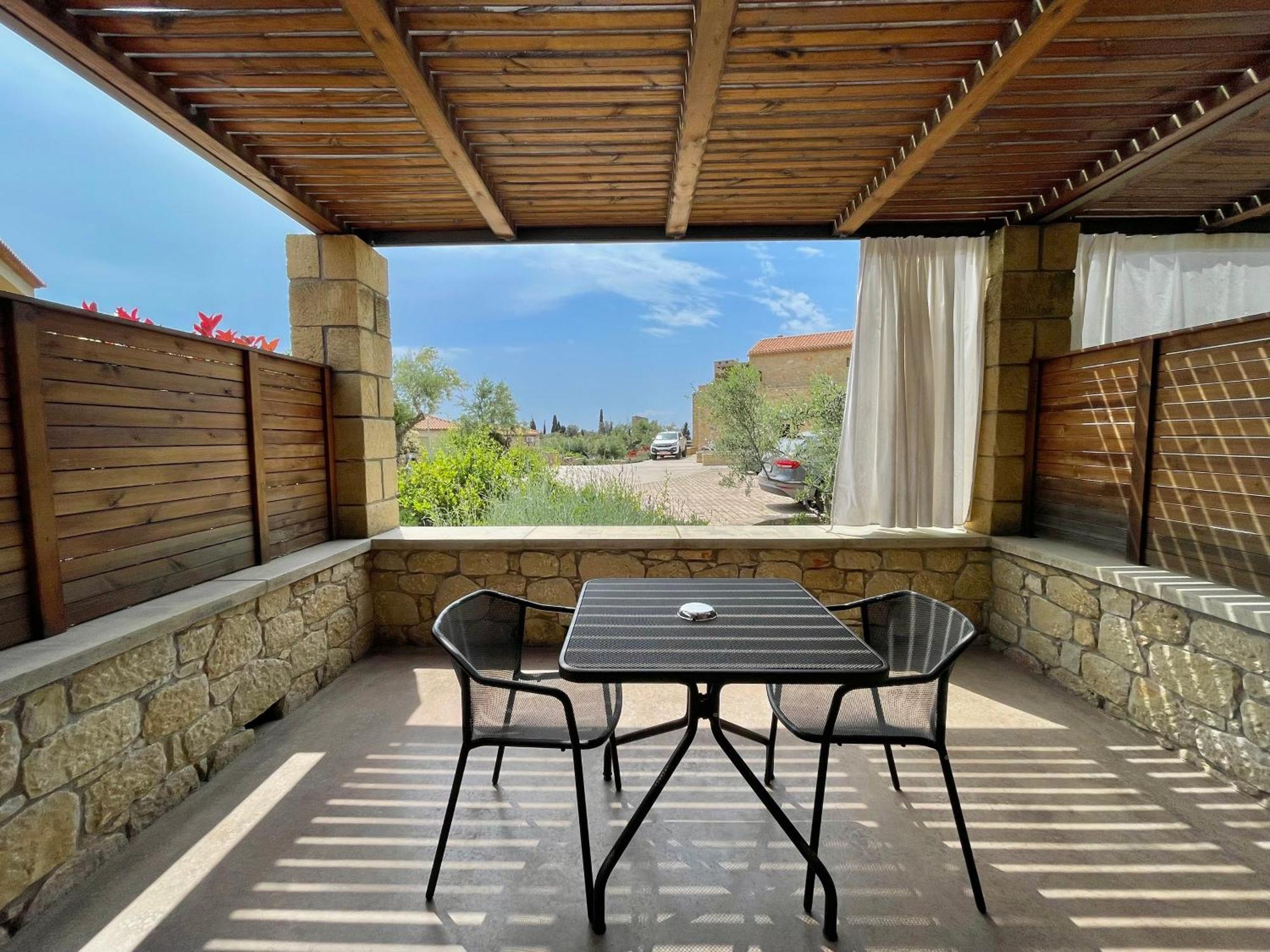 Diapori Suites Hotel Kardhamili Bagian luar foto