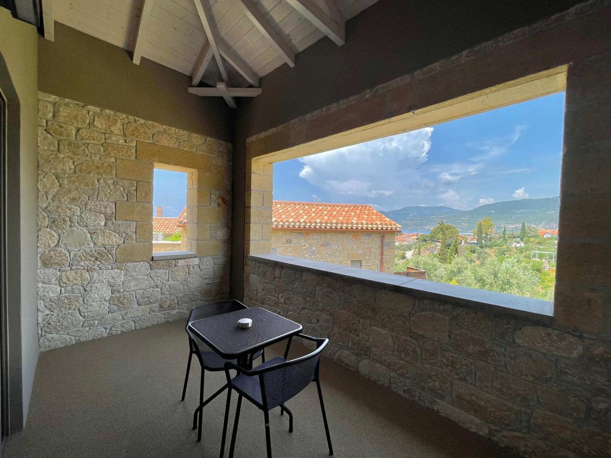 Diapori Suites Hotel Kardhamili Bagian luar foto