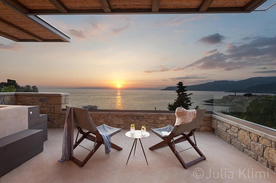 Diapori Suites Hotel Kardhamili Bagian luar foto